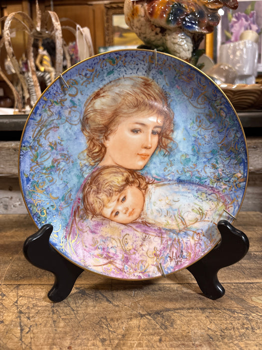 BLUE MOTHER AND CHILD DISPLAY PLATE - SIGNED HIBEL '84