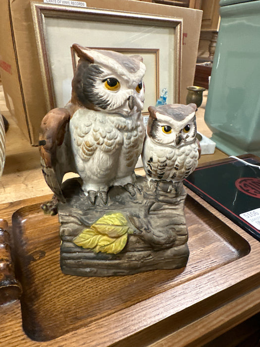 PORCELAIN OWLS MUSIC BOX