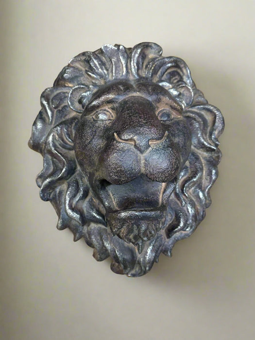 LARGE LION HEAD PLAQUE