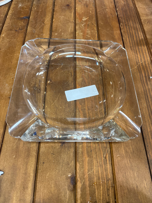 LARGE CRYSTAL ASHTRAY