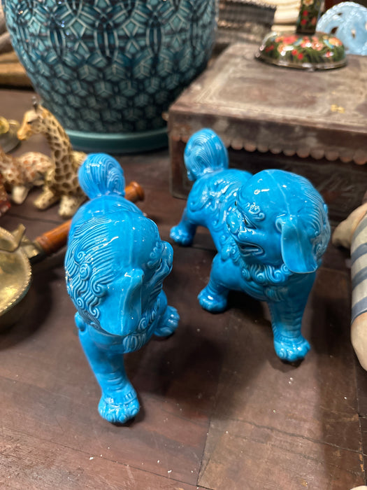 PAIR OF MEDIUM TURQUOISE FOO DOGS