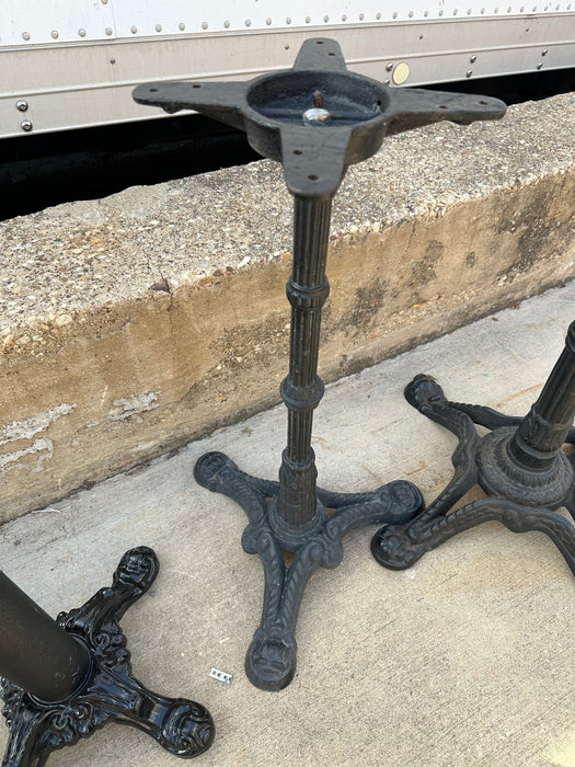 SMALL TRIFOOT IRON PUB TABLE BASE