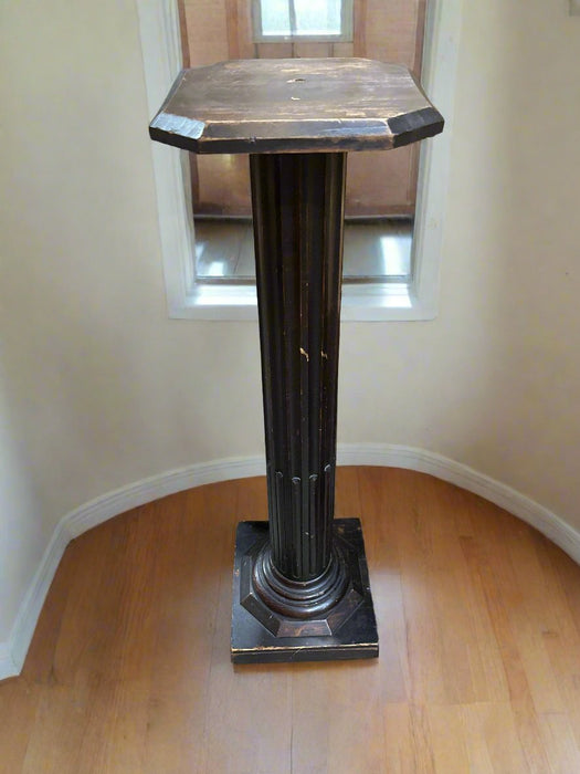 FLUTED WOOD COLUMN PEDESTAL