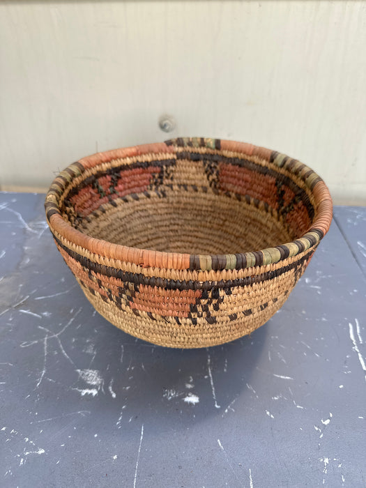 VINTAGE NIGERIAN BASKET