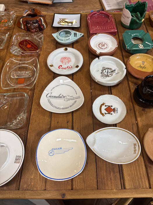 MISCELLANEOUS ASHTRAY 1 EACH OF 51