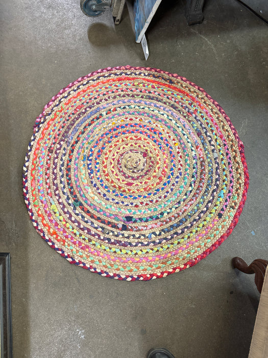 ROUND VINTAGE COLORFUL BRAIDED RUG