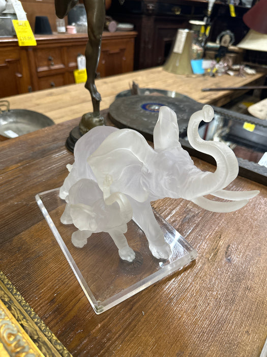 MID CENTURY ACRYLIC ELEPHANT WITH BABY STATUE