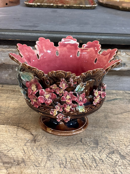 BROWN BARBATINE MAJOLICA JARDINERE