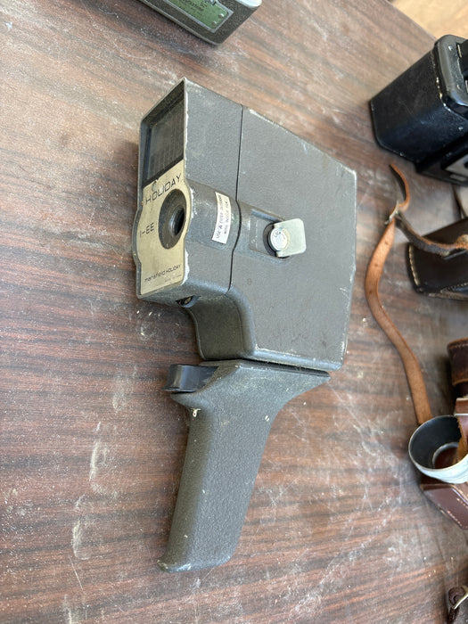 VINTAGE HOLIDAY FILM CAMERA