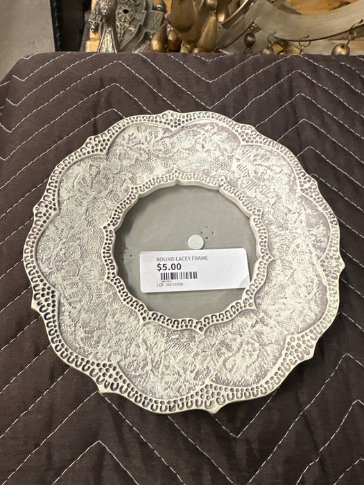 ROUND LACEY FRAME