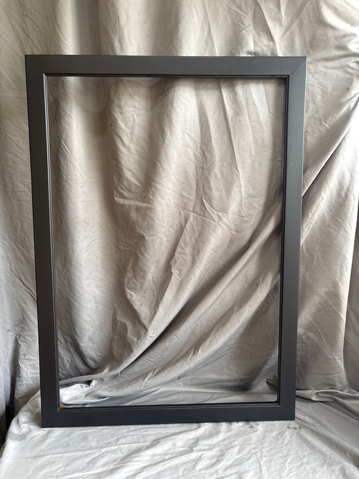 SIMPLE BLACK FRAME