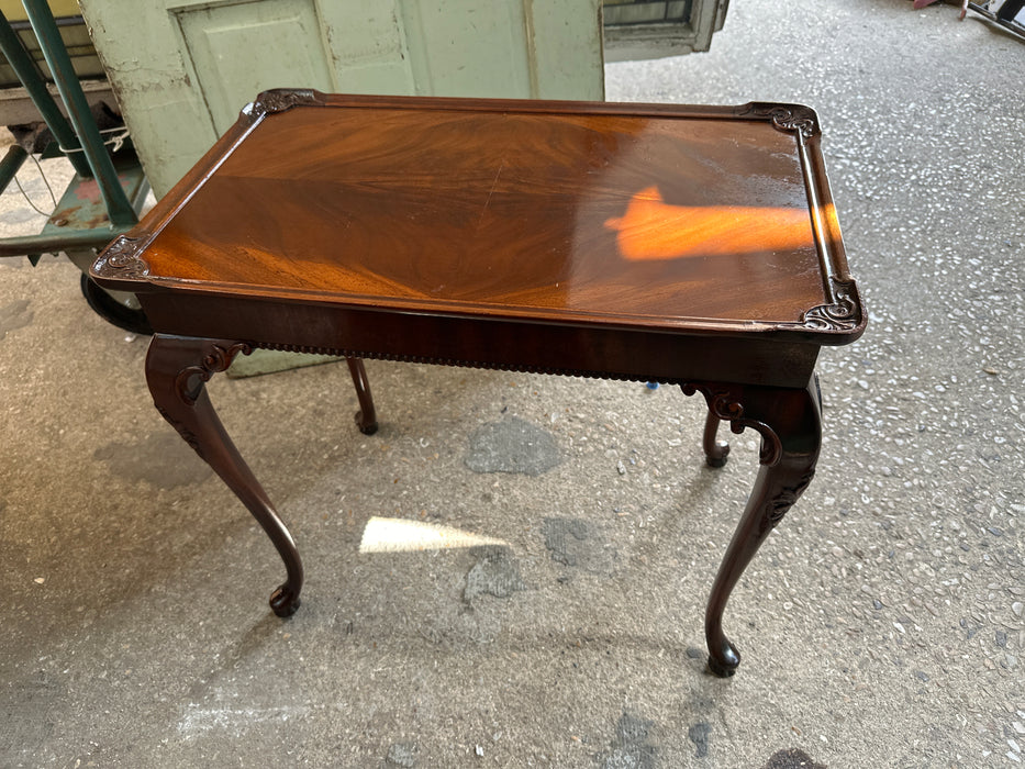 MAHOGANY QUEEN ANNE SIDE TABLE