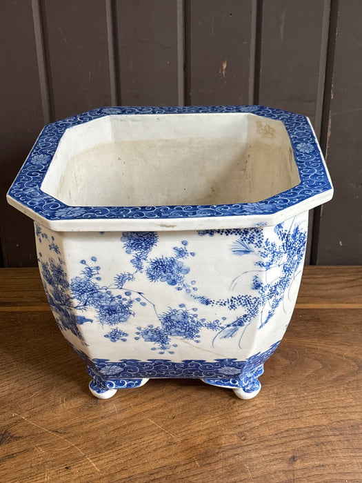 EARLY CHINESE BLUE AND WHITE FOOTED PLANTER - AS FOUND