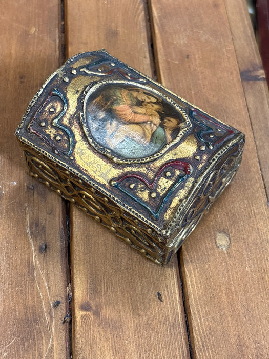 SMALL DARK GOLD, RED AND BLUE DOMED FLORENTINE BOX WITH PORTRAIT OF FAMILY