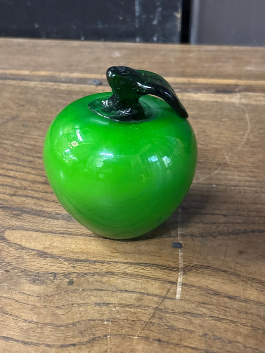 SMALL GREEN ART GLASS APPLE