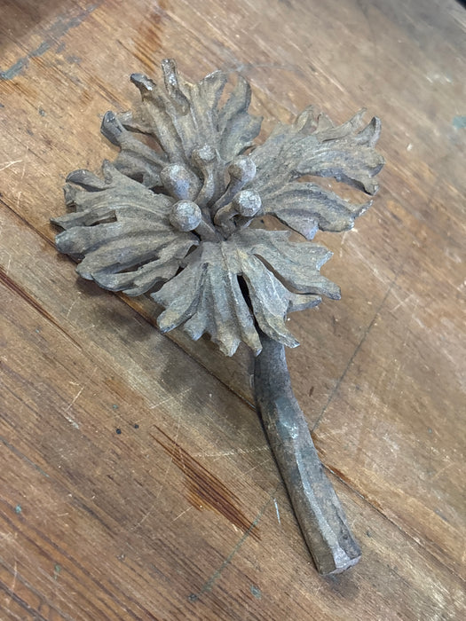 CAST IRON FLOWER