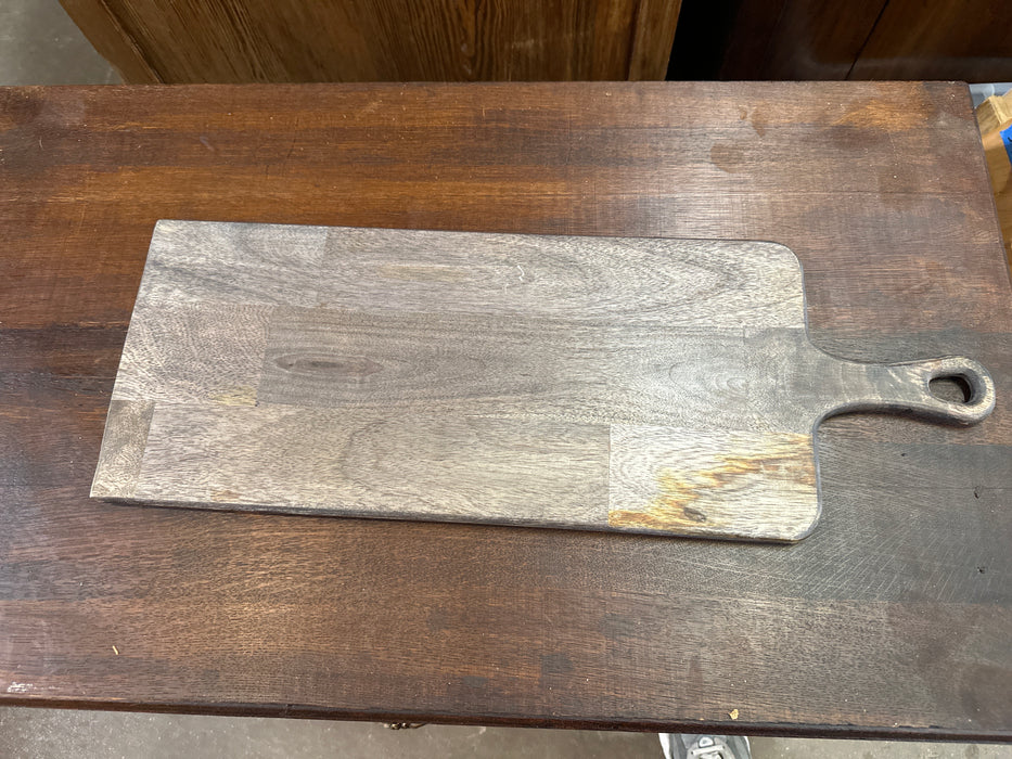 PRIMITIVE WOOD CUTTING BOARD WITH HANDLE