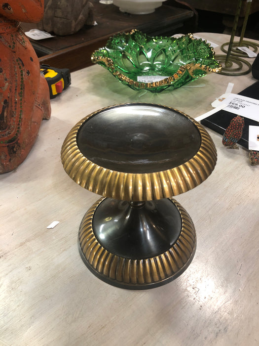 SMALL BRASS PEDESTAL WITH GOLD TRIM