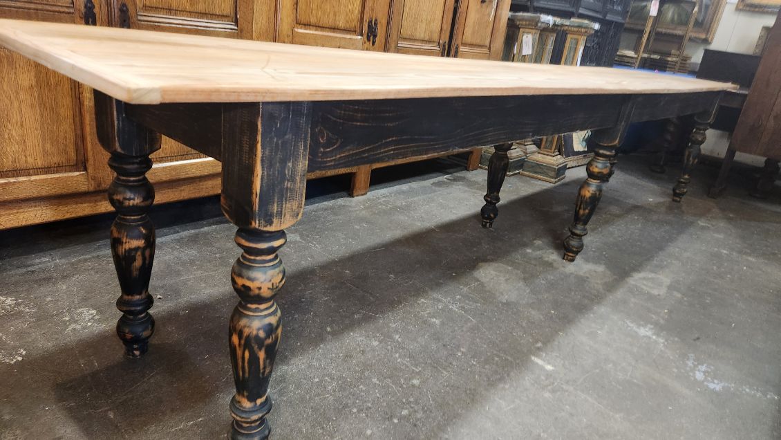 LONGEST PINE MERCANTILE STYLE TABLE