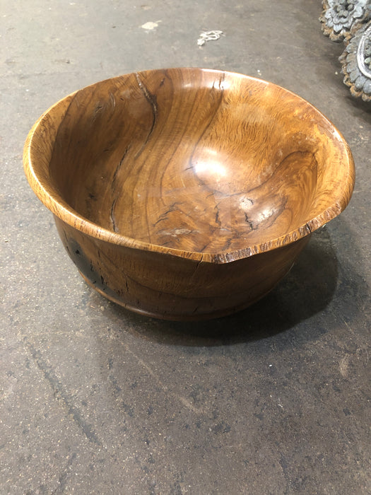 MEDIUM WOODEN BOWL