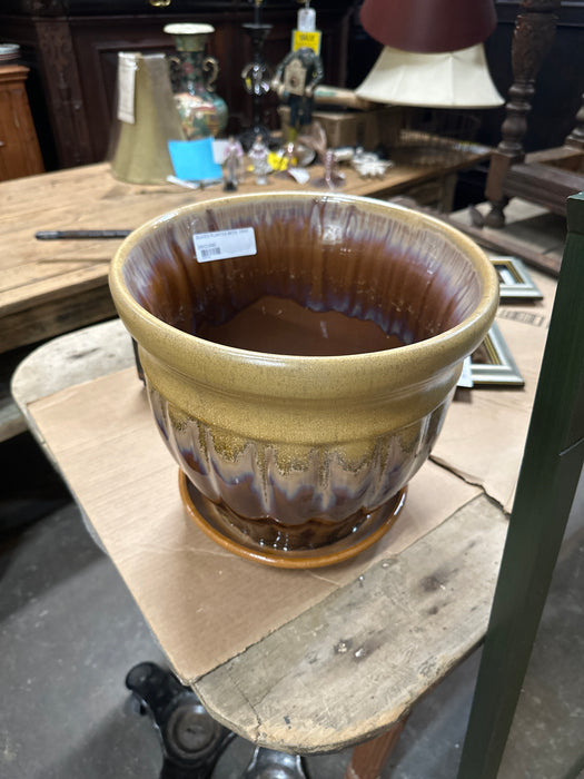 GLAZED PLANTER WITH  TRAY