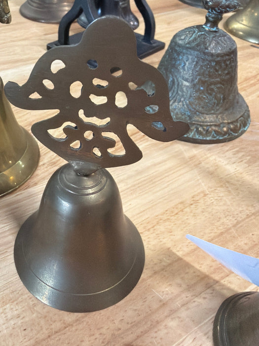 ANTIQUE BRASS BELL WITH ORNATE FLAT HANDLE