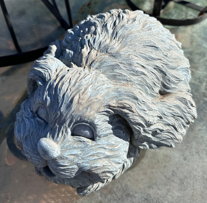 SMALL VINTAGE PLASTIC RABBIT