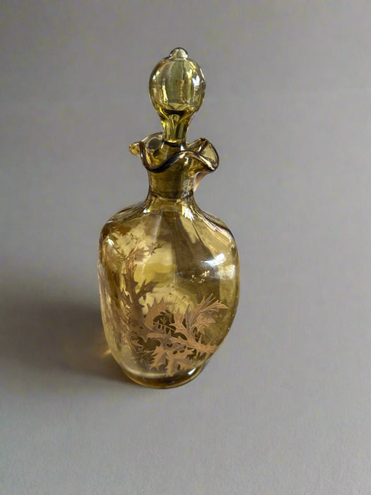 SMALL GOLD WITH LEAF OVERLAY BOTTLE WITH STOPPER