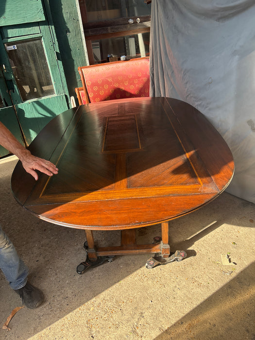 SMALL DARK OAK GOSSIP BENCH