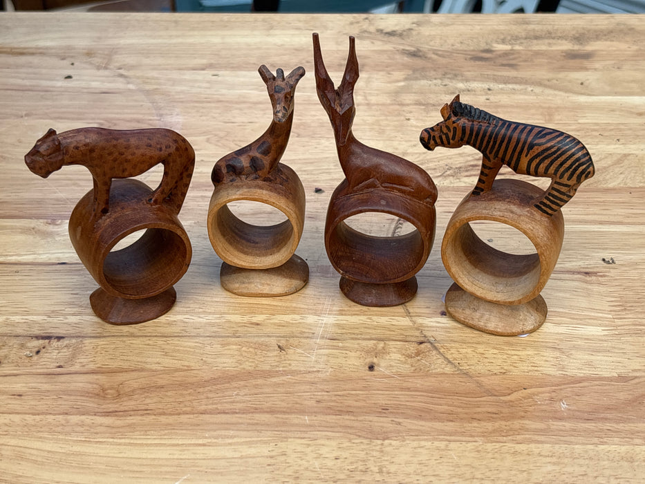 SET OF 4 ZOO ANIMAL NAPKIN RINGS