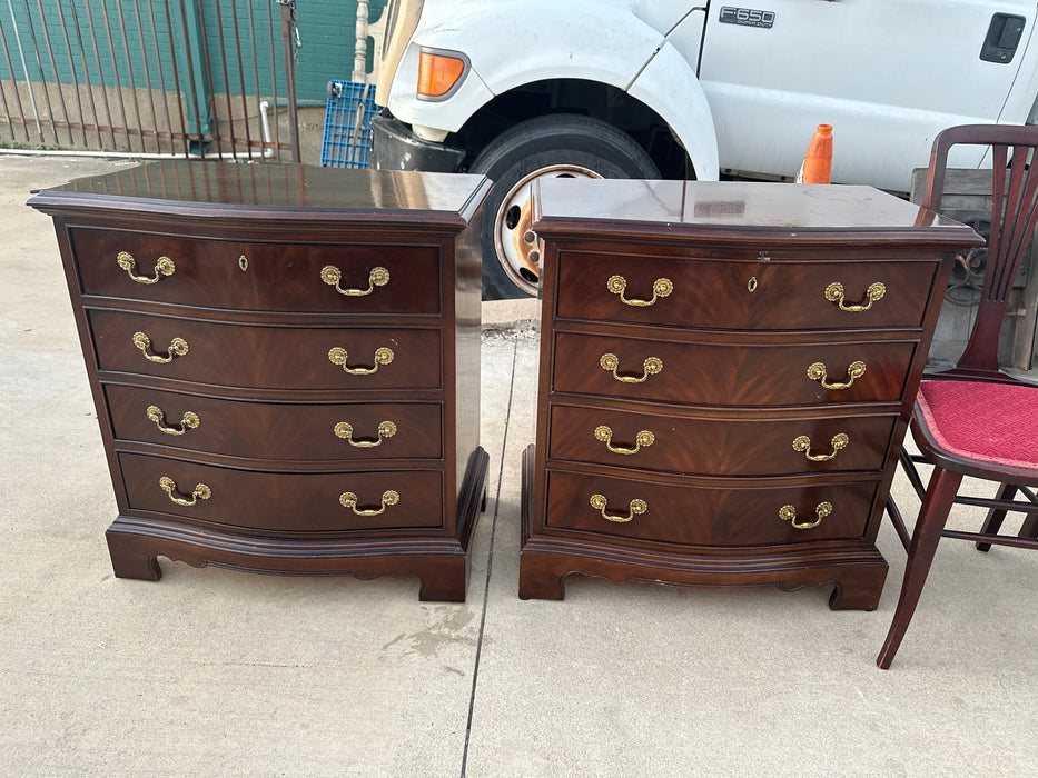 PAIR OF WALNUT 4 DRAWER FEDERAL CHESTS BY HERITAGE