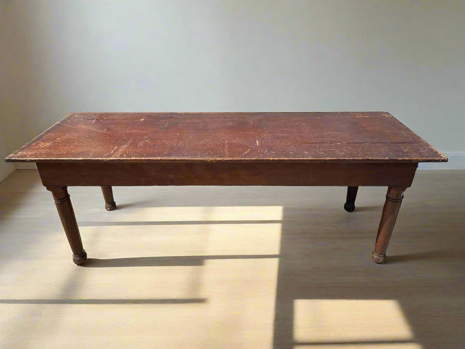 RED FINISH PINE TABLE WITH ROUND TAPERED LEGS