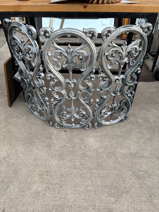 CAST ALUMINIUM 3 PANEL FIRE SCREEN