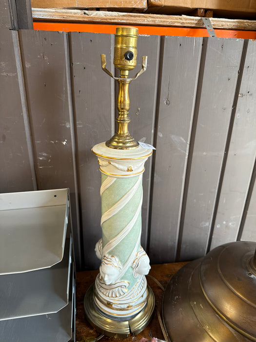AS FOUND BASE GREEN AND WHITE LAMP WITH HEADS