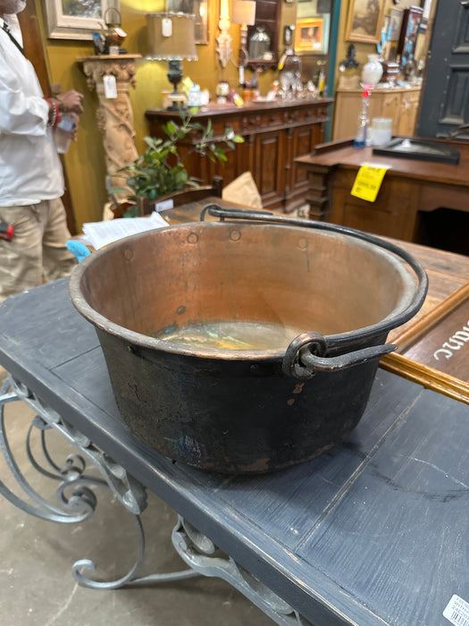 SMALL COPPER POT WITH  IRON HANDLES