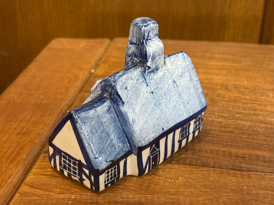 SMALL BULL AND BUTCHER SHOP MODEL