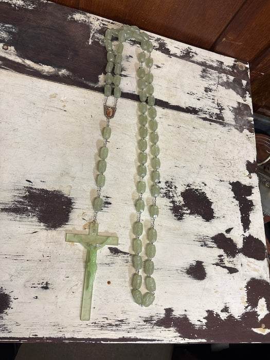 LARGE DECO GREEN PLASTIQUE GLOW IN DARK ROSARY