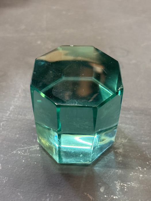 CRYSTAL AQUAMARINE OCTAGON PLINTH AS FOUND