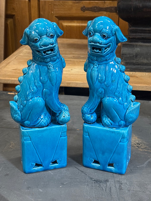 PAIR OF LARGE TALL BLUE PORCELAIN FOO DOGS HOLDING BALLS