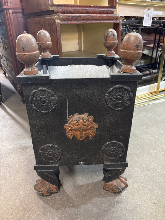 CAST IRON PLANTER WITH PAW FEET