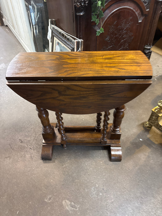 SUNDERLAND DROP LEAF BARLEY TWIST TABLE