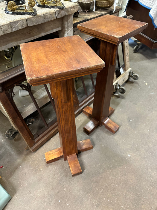 PAIR OF ARTS AND CRAFTS OAK PEDESTALS