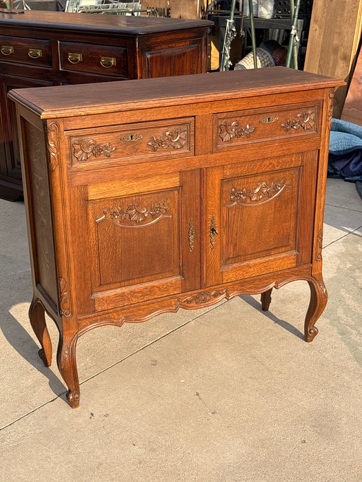 SMALL SHALLOW OAK COUNTRY FRENCH SERVER WITH 2 DRAWERS AND DOORS