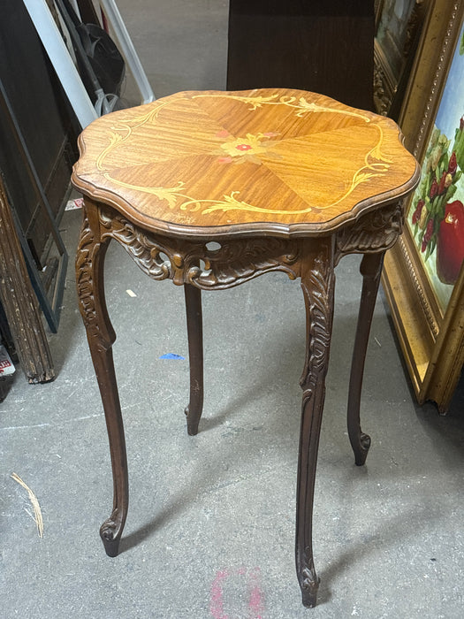 PAIR OF FLORAL INLAID AMERICAN OCCASIONAL TABLES
