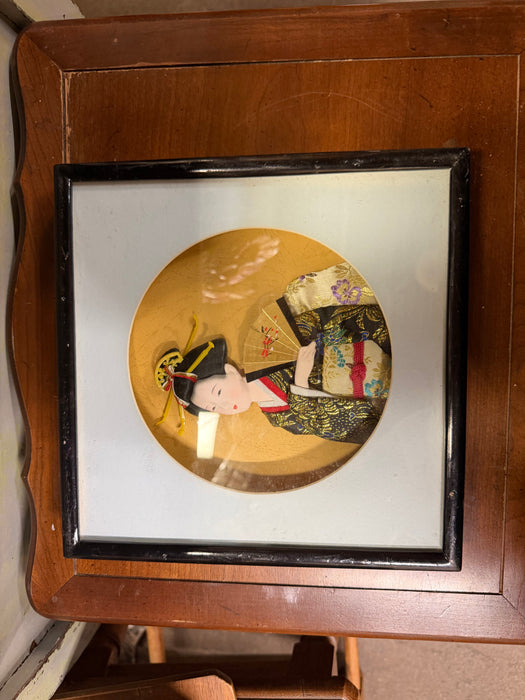 SMALL BLACK FRAMED GEISHA GIRL SHADOW BOX