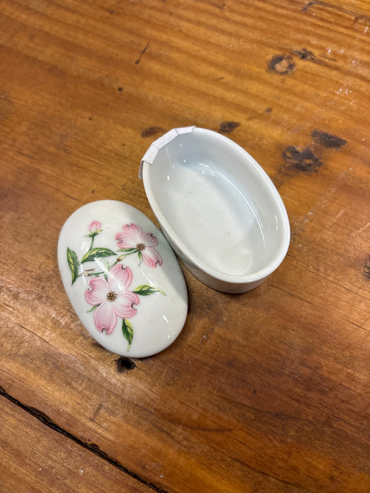 TINY OVAL PORCELAIN PINK FLOWERS BOX