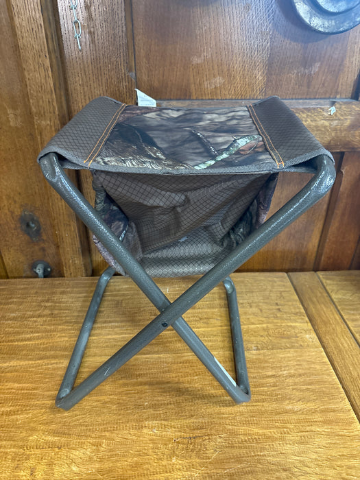 FOLDING CAMP STOOL