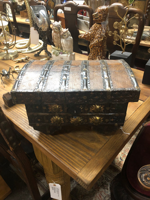SMALL INDIAN METAL STRAP BOX