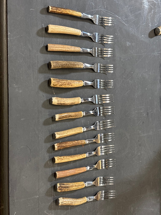 SET OF 38 ANTLER HANDLED CUTLERY WITH 13 FORKS, 15 SPOONS, 8 KNIVES, 1 MEAT FORK AND A CORKSCREW