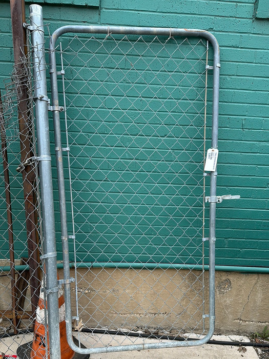 TALL CHAINLINK GATE
